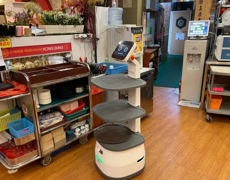 LG CLOi 서빙봇 다재다능한 배송 스킬 1